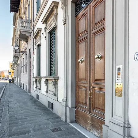 A Due Passi Da Ponte Vecchio