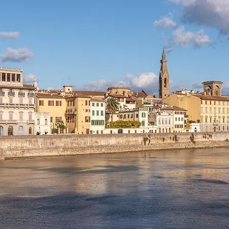 A Due Passi Da Ponte Vecchio شقة