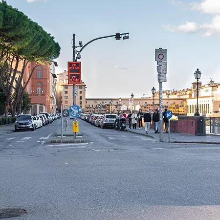 A Due Passi Da Ponte Vecchio شقة فلورنس