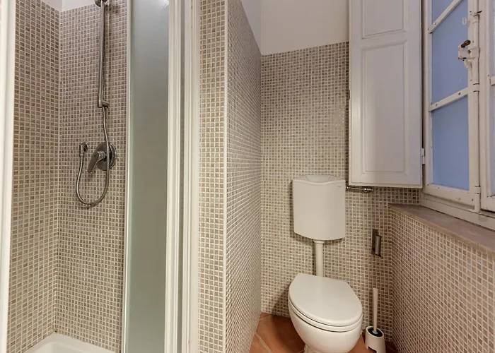 A Due Passi Da Ponte Vecchio فلورنس