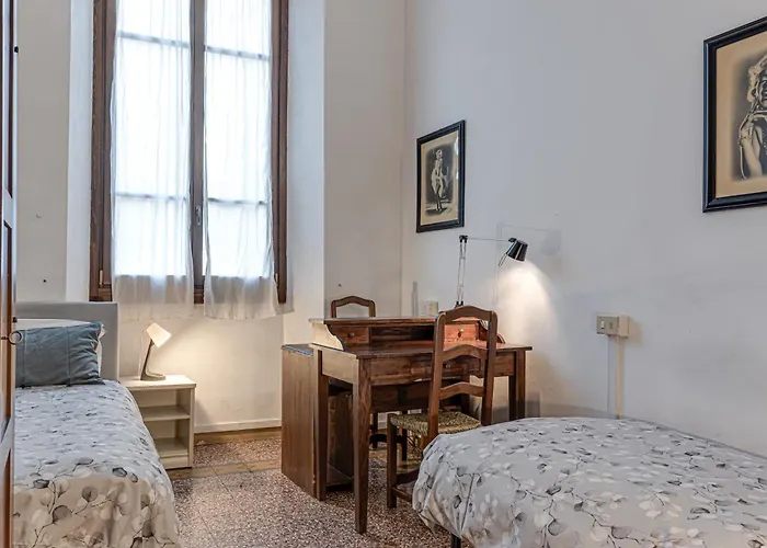 Апартаменты A Due Passi Da Ponte Vecchio Флоренция
