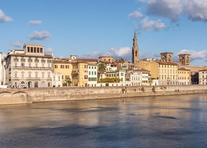 A Due Passi Da Ponte Vecchio Florence