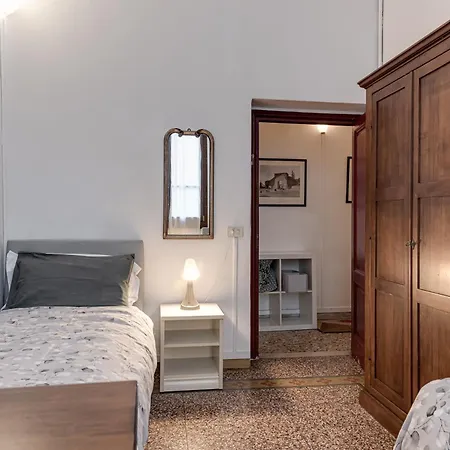 A Due Passi Da Ponte Vecchio Apartment