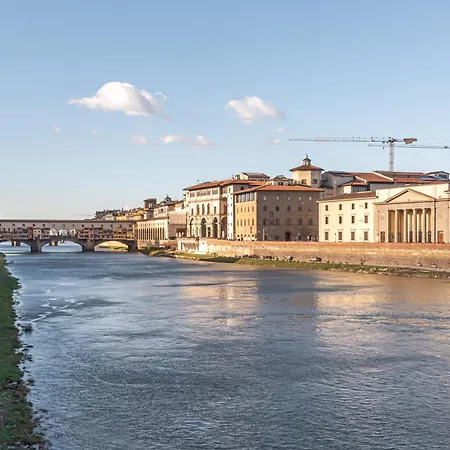A Due Passi Da Ponte Vecchio Apartment